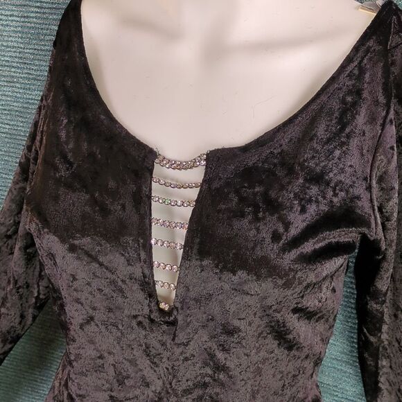 Vintage Tops - Vintage Boutique Crushed Velvet Top